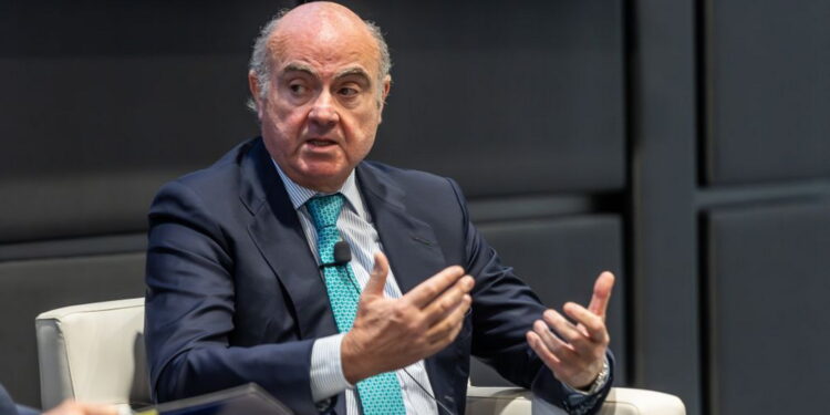 Il vicepresidente della BCE, Luis de Guindos [foto: imagoeconomica]