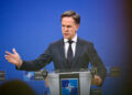 Il segretario generale della NATO, Mark Rutte, alla presentazione della Relazione annuale 2025. Fonte: NATO