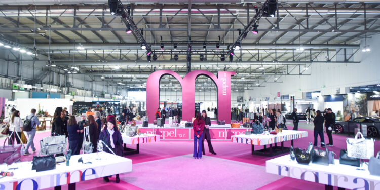 MIPEL 2025 CALZATURE PELLETTERIA FIERA STAND BORSE BORSA CINTE CINTA