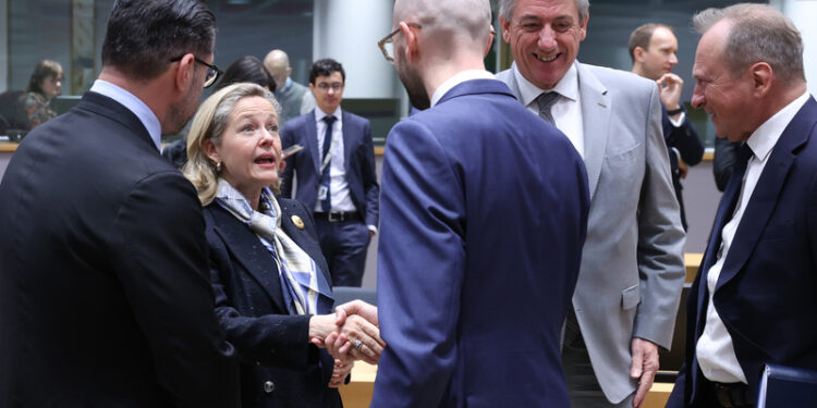 La presidente della BEI, Nadia Calviño, con i ministri delle Finanze dell'UE in un momento dei lavori dell'Ecofin [Bruxelles, 10 marzo 2026. Foto: European Council]