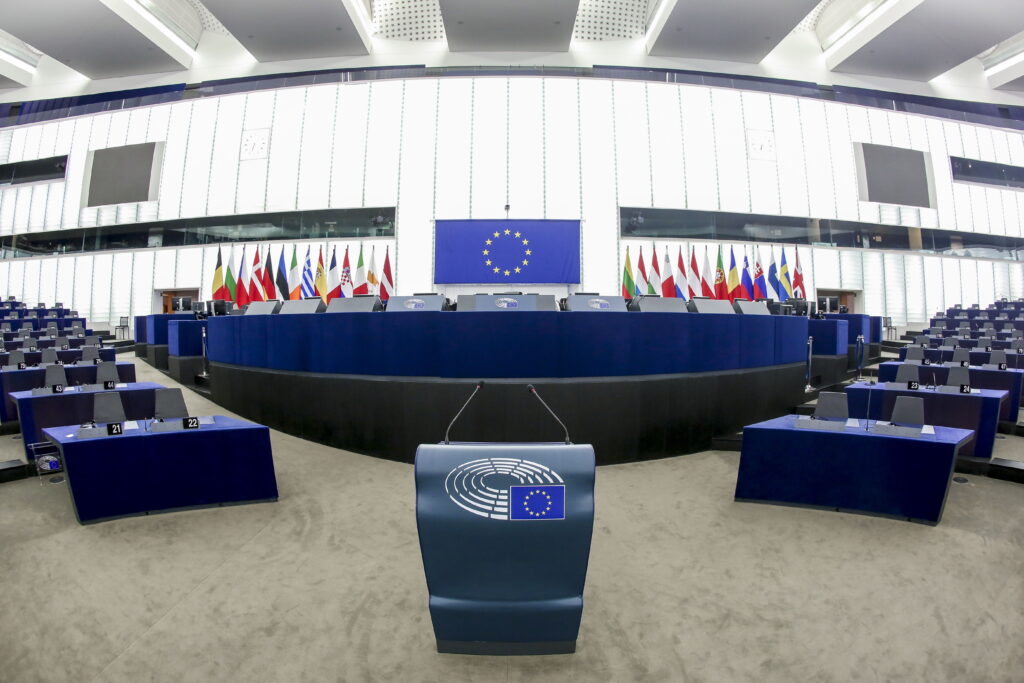 Diritti fondamentali a rischio nell’UE, l’allarme del Parlamento europeo