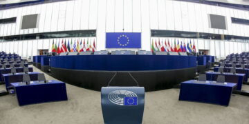 La sede di Strasburgo del Parlamento europeo dove oggi si è tenuto la discussione sullo stato dei diritti fondamentali. Fonte: Imagoeconomica