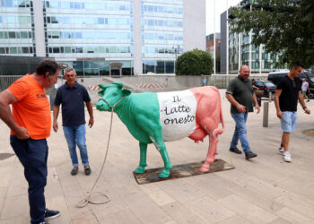 Fonte: Imagoeconomica COPAGRI - ZOOTECNIA IN PIAZZA CONTRO LA CRISI E LA SITUAZIONE QUOTE LATTE