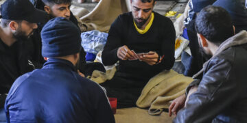 Salvataggio migranti ad opera di medici senza frontiere [foto: Sara Minelli/imagoeconomica]