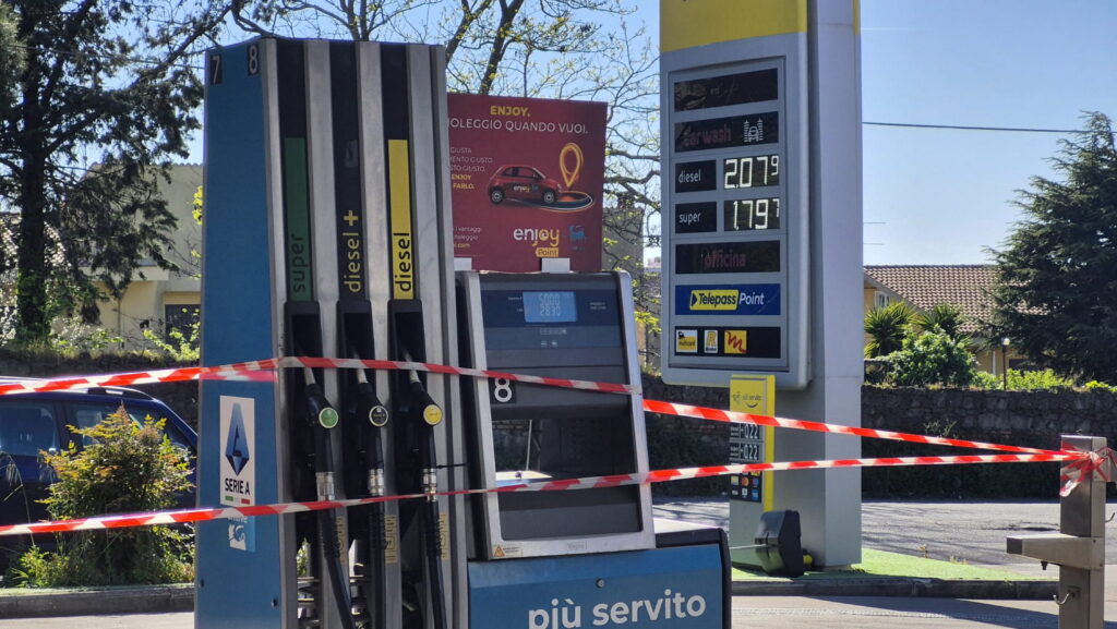 EU Petrol prices up to 1.85 euros per liter and diesel to 1.87 euros by the end of May