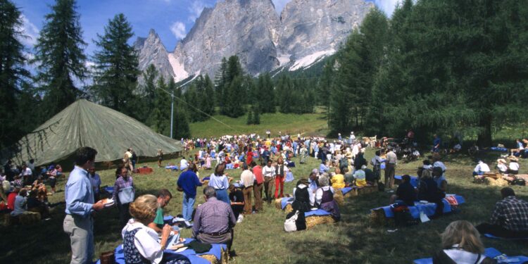 Campeggio. Fonte: Carlo Carino via Imagoeconomica