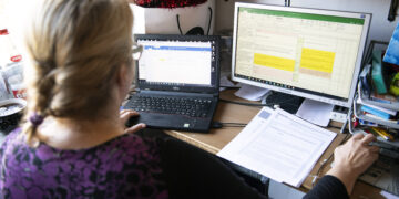 Teleworking. Fonte: Imagoeconomica