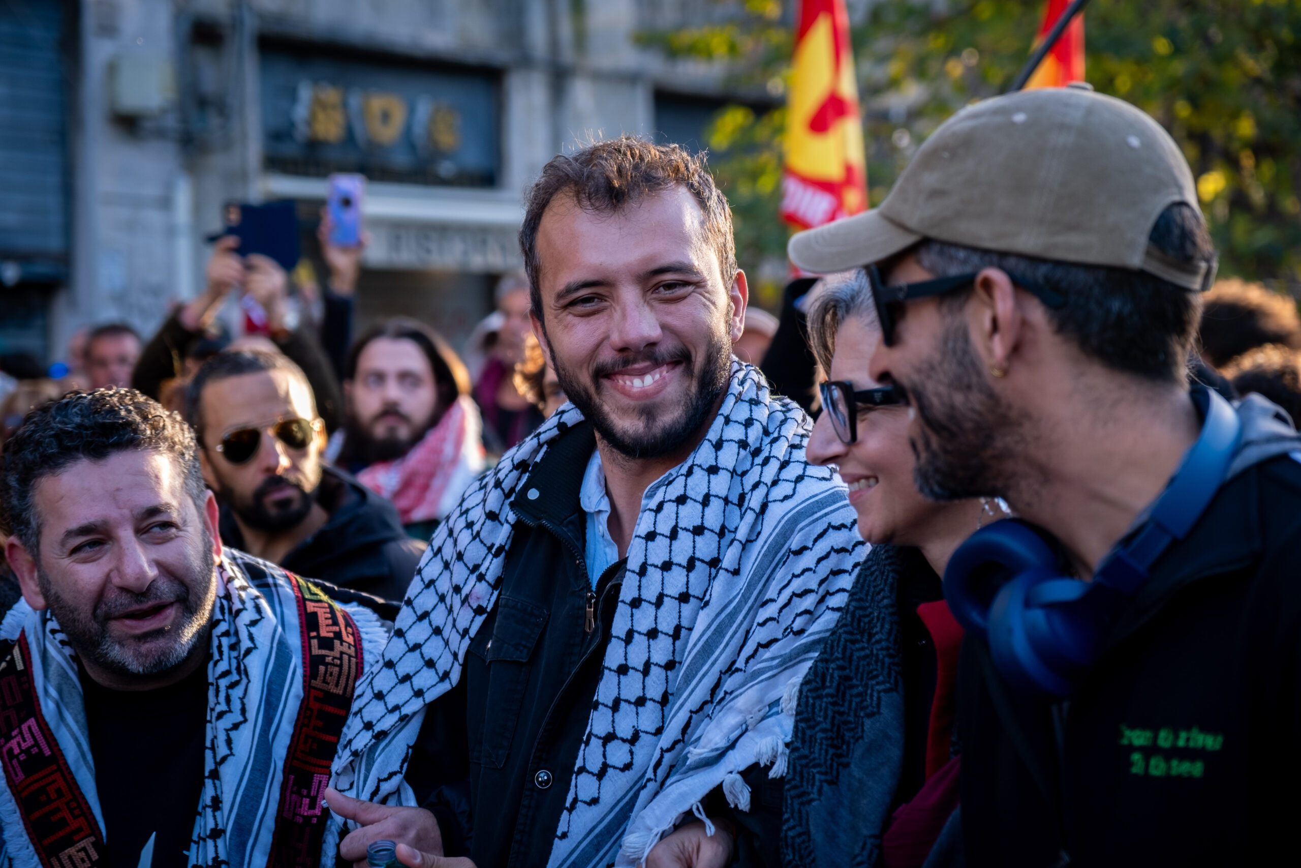 Europarlamentari in presidio per la Global Sumud Flotilla: “Colpisce il silenzio dell’Europa”