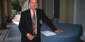 Karel Van Miert, commissario europeo per la Concorrenza tra il 1993 e il 1999. Fonte: Imagoeconomica