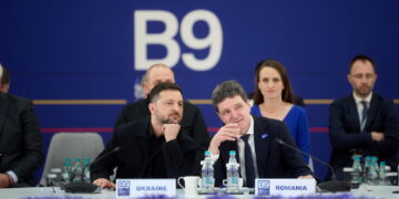 Volodymyr Zelensky, presidente dell'Ucraina, e Nicușor Dan, presidente della Romania [Fonte: Imagoeconomica]