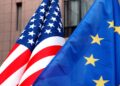 Bandiere UE e USA. Fonte: Imagoeconomica