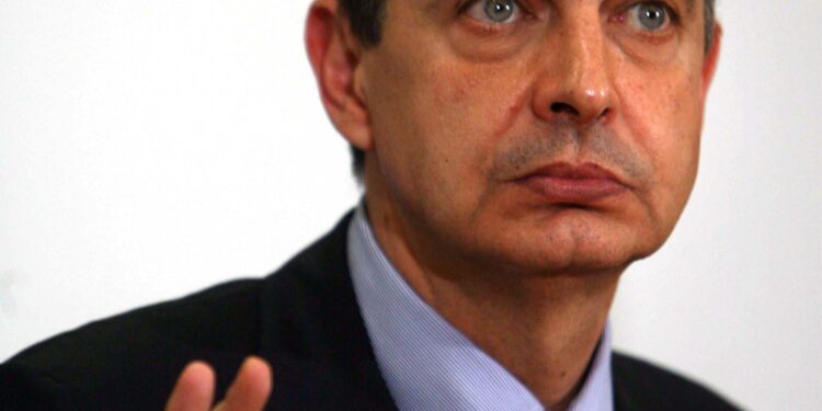L'ex primo ministro spagnolo, Josè Luis Zapatero (Fonte: Imagoeconomica)