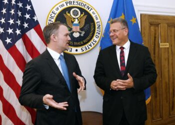 Maroš Šefčovič, commissario europeo per il Commercio, insieme a Jamieson Greer, rappresentante commerciale degli Stati Uniti, durante un loro incontro il 24 aprile 2026 a Washington. Fonte: Commissione UE