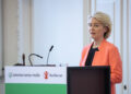 La presidente della Commissione europea Ursula von der Leyen al Vertice europeo sull'intelligenza artificiale e i bambini. Foto di Christophe Licoppe. Crediti: Commissione europea.