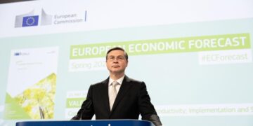 Il commissario all'Economia, Valdis Dombrovskis, in conferenza stampa di presentazione delle previsioni economiche, 21 maggio 2026. Source: EC Audiovisual Service Photographer : Jennifer Jacquemart