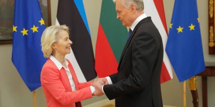 Ursula von der Leyen e Gitanas Nausėda a Vilnius [Foto: EC - Audiovisual Service
]