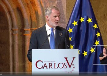 Il re Filippo IV ha presieduto la cerimonia di premiazione del Comitato europeo delle Regioni, insignito del premio Carlo V. Fonte : EBS