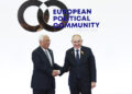 Il presidente del Consiglio europeo, Antonio Costa (sinistra), con il primo ministro armeno, Nikol Pashinyan [Yerevan, 4 maggio 2026. Foto: European Council]