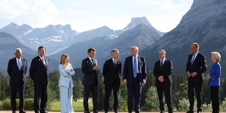 Preparazione della foto di famiglia all'ultimo Summit del G7, nel giugno 2025, ad Alberta, in Canada. Source: EU Council