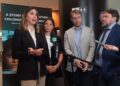 Gli eurodeputati del Movimento 5 stelle Palmisano, Della Valle e il deputato Carotenuto hanno presentato il film "The sea" con la giornalista Giulia Innocenzi al Parlamento europeo di Bruxelles. [Foto: Eunews]