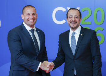 Il primo ministro di Malta, Robert Abela, e il presidente di Cipro, Nikos Chtistodoulides, alla riunione informale dei capi di Stato e di governo dell'UE il 24 aprile 2026 a Nicosia. Source: EU Council