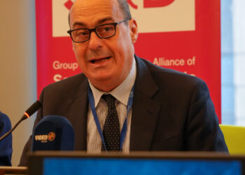 L'eurodeputato Nicola Zingaretti durante la presentazione del patto del Mediterraneo alla stampa, 3 giugno 2026. Crediti: Staff del PD al Parlamento europeo