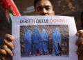 MANIFESTAZIONE DI SOLIDARIETÀ ALLA POPOLAZIONE AFGHANA, TALEBANI, AFGHANISTAN, CARTELLO DIRITTI DELLE DONNE. Source: Imagoeconomica