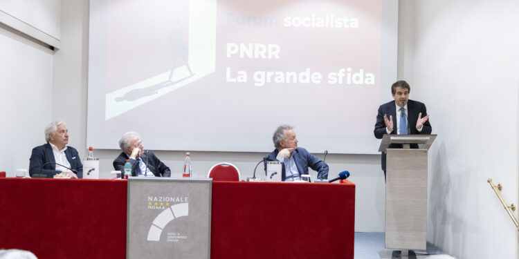 Raffaele Fitto, in veste di ministro per gli Affari europei, il Sud e il PNRR, al forum socialista [Roma, 7 giugno 2023. Foto: Marco Ponzianelli/imagoeconomica]