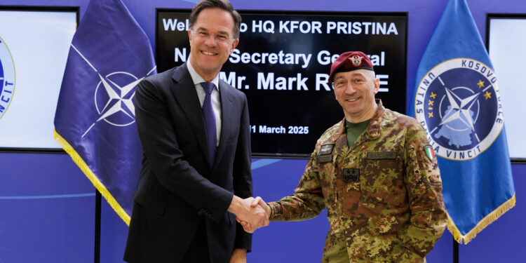 Il segretario generale della NATO, Mark Rutte, in visita in Kosovo (Fonte: Imagoeconomica)