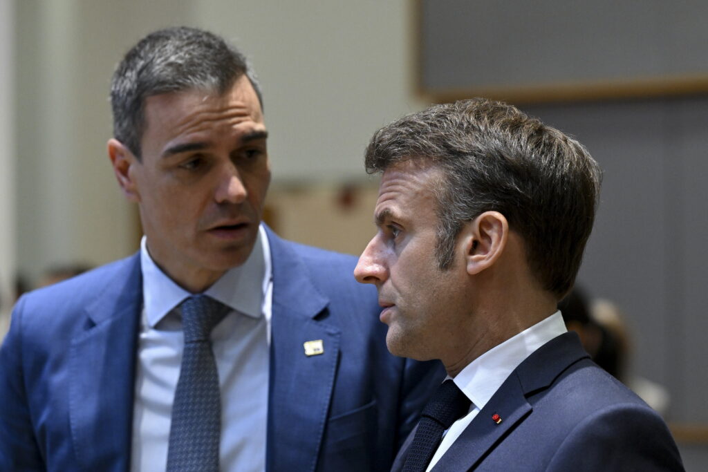 “Europe is not this”: Macron and Sánchez oppose the Meloni-Frederiksen model for repatriation centres