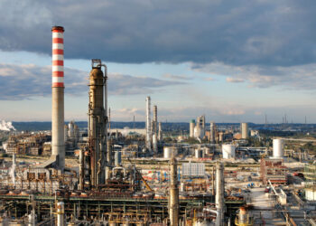 Polo industriale Isab a Priolo Gargallo. Crediti: Imagoeconomica via Isab.com