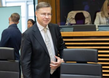Il commissario all'Economia, Valdis Dombrovskis, nella riunione del collegio dei commissari il 3 giugno 2026. Source: EC - Audiovisual Service