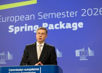 Il commissario all'Economia, Valdis Dombrovskis, in conferenza stampa (3 giugno 2026). Source: EC - Audiovisual Service
