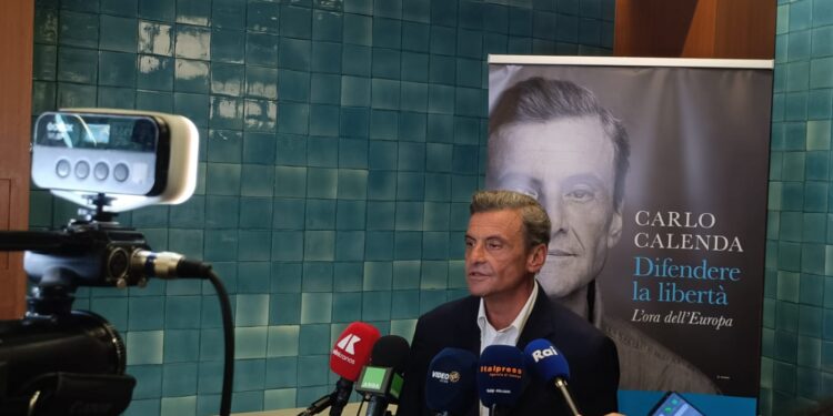 Carlo Calenda a Bruxelles [Foto: Eunews]