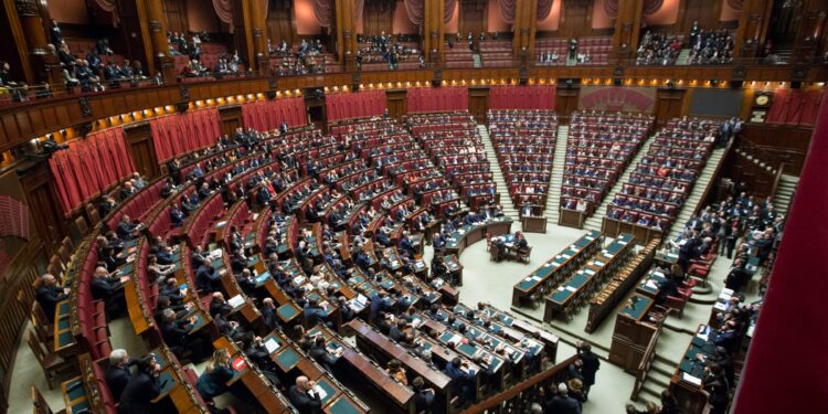 La Camera dei Deputati. Photo de Marco Oriolesisur Unsplash