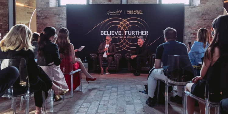 Massimo Andolina, presidente della Regione Europa di Philip Morris, e il Maestro Andrea Bocelli alla presentazione della piattaforma 'Believe. Further' a Venezia il 26 giugno 2026. Source: Philip Morris International
