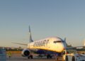 Velivolo Ryanair in un momento di preparazione per il volo [Charleroi, 29 giugno 2022. Foto: Emanuele Bonini]