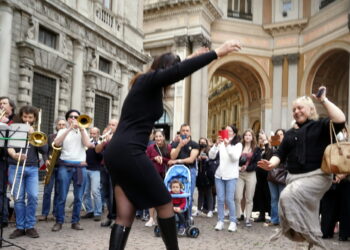 Festa in occasione della giornata internazionale dei Rom e dei Sinti. Crediti: Sergio Oliverio via Imagoeconomica