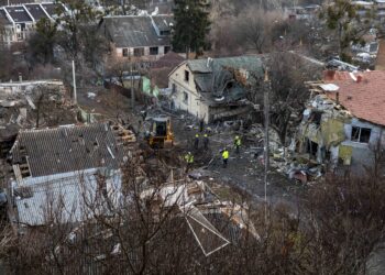 La periferia di Kiev colpita da attacco missilistico russo. Crediti: Carlo Cremonesi via Imagoeconomica