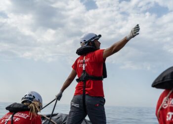Soccorsi della nave Emergency a Lampedusa. Crediti Emergency via Imagoeconomica
