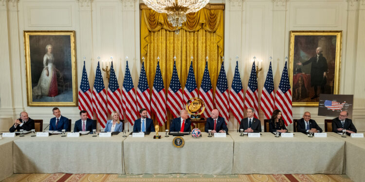 Il presidente della FIFA, Gianni Infantino, alla Casa Bianca per la riunione della task-force sulla coppa del mondo [Washington, 6 maggio 2026. Foto: imagoeconomica]