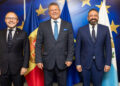 Il commissario europeo per il Commercio, Maroš Šefčovič, il capo di governo del Principato di Andorra, Xavier Espot Zamora e il ministro degli Esteri di San Marino Luca Beccari durante una conferenza stampa alla Commissione europea ulla finalizzazione degli accordi di associazione con Andorra e San Marino, 7 maggio 2024. Crediti: Commissione europea