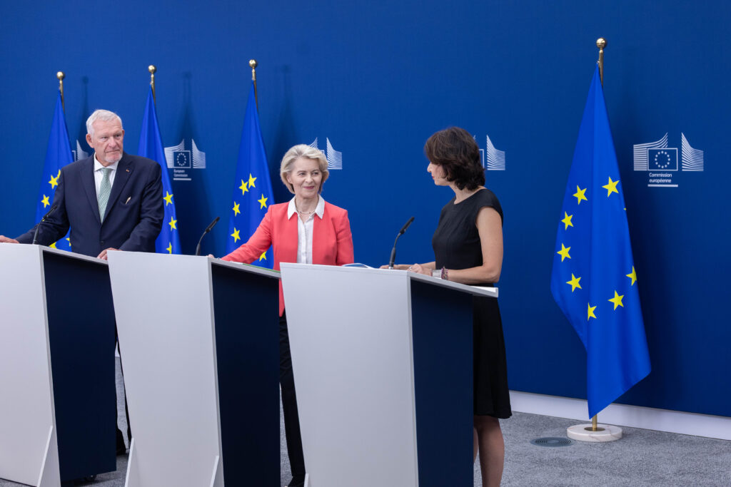 Von der Leyen: “We will present a proposal on children’s access to social media after the summer”