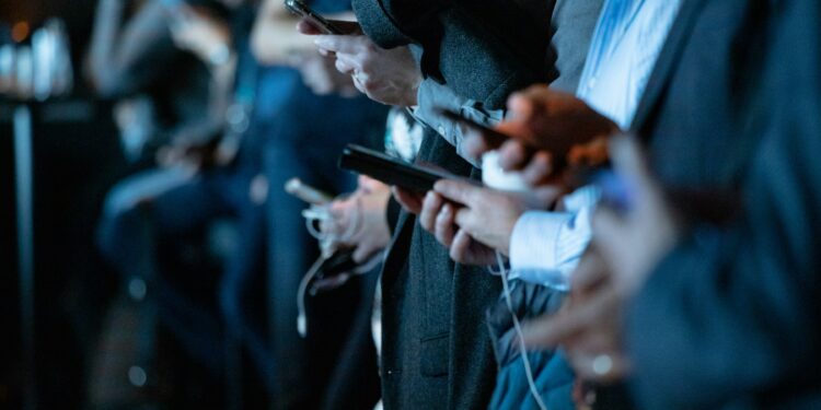 Social - minori - UE - online