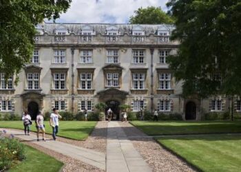 UNIVERSITA DI CAMBRIDGE (Imagoeconomica)