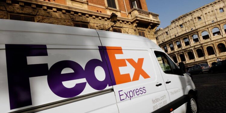 Fedex. furgone di consegne [foto: imagoeconimica]