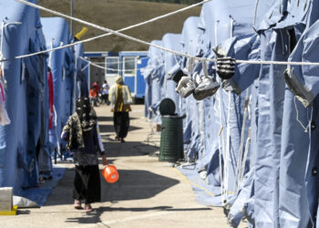 Centro di accoglienza e smistamento dei profughi afghani [Avezzano (l’Aquila), 30 agosto 2021. Foto: Carlo Lannutti/imagoeconomica]AFGHANISTAN CRI CROCE ROSSA ITALIANA
