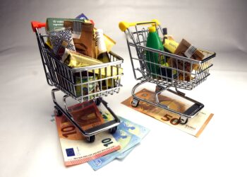 Inflazione e costo del carrello della spesa [foto: imagoeconomica]