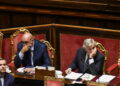 Da sinistra: il ministro della Difesa, Guido Crosetto, e il ministro degli Esteri, Antonio Tajani, in audizione in Senato [Roma, 30 luglio 2026. Foto: Sara Minelli/imagoeconomica]