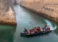 Migranti entrano a nuoto nella citta' di Ceuta, enclave della Spagna in nord Africa [foto: imagoeconomica]